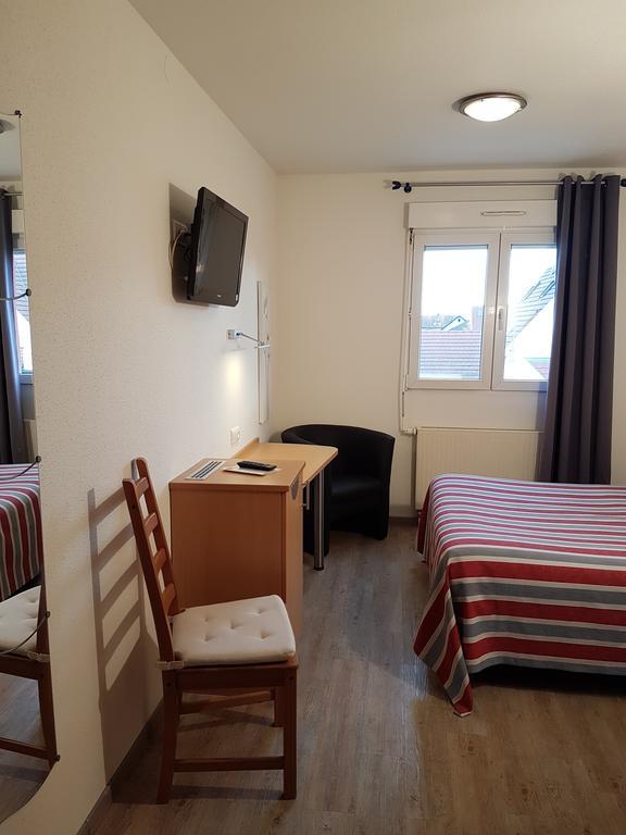 Hotel Des Bois Seltz Екстер'єр фото