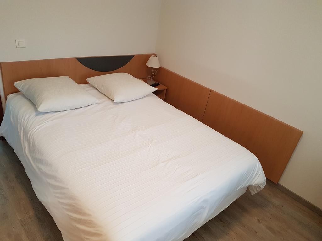 Hotel Des Bois Seltz Екстер'єр фото